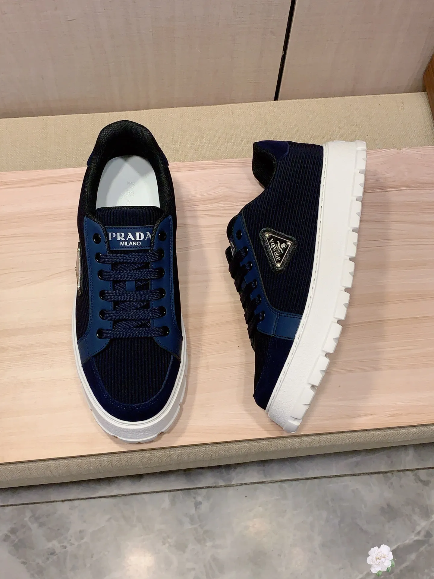 Men's Men's Shoes💰442💰💰🎩🎩[Lightning][Lightning] "PRADA*" The latest and most popular casual shoes, top brand [seduce] luxury ~ purchasing agency, top quality ~. [Strong] The upper is made of imported breathable and polished cowhide material ➕ Breathable sheepskin feet (•) with fine workmanship. Original stylish and stylish soft rubber wear-resistant and non-slip outsole, light and comfortable on the feet, the real thing looks better when photographed, 305: code: 38-44, 3️⃣ colors selected